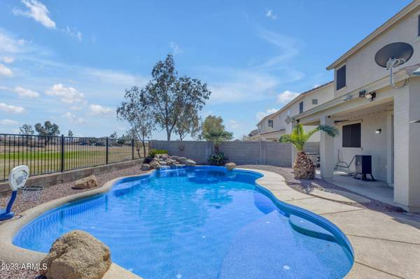 30519 N GUNDERSON Drive, San Tan Valley, AZ 85143