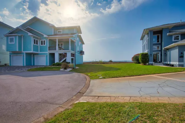 1135 Sawgrass Drive, Gulf Breeze, FL 32563