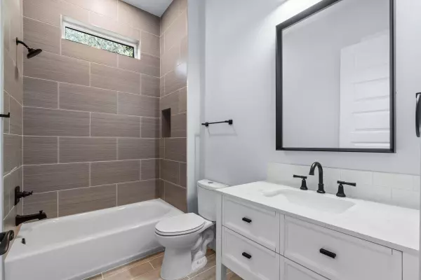 2883 Whisper Lake Drive, Gulf Breeze, FL 32563