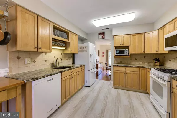 83 POPPY CT, Mount Laurel, NJ 08054