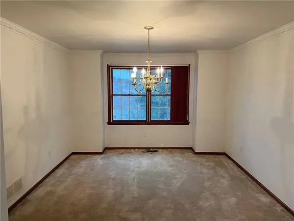 6 Torrington Dr, Greensburg, PA 15601