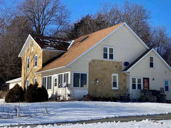 E9430A County Road PF, Honey Creek, WI 53578