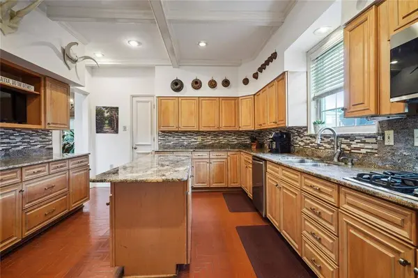 3135 OCTAVIA ST, New Orleans, LA 70125