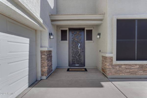 30519 N GUNDERSON Drive, San Tan Valley, AZ 85143