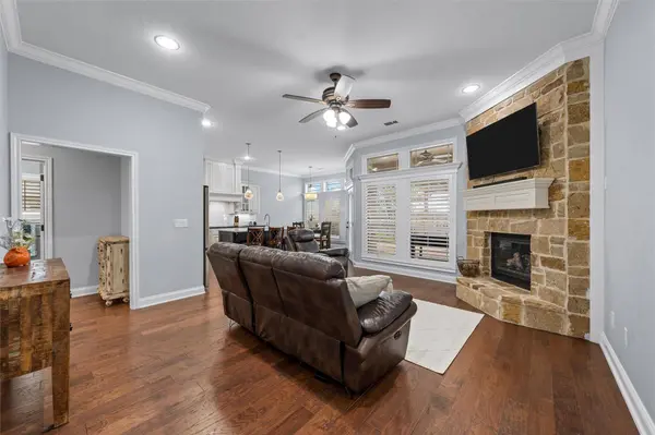 1402 N Reagan Street, West, TX 76691