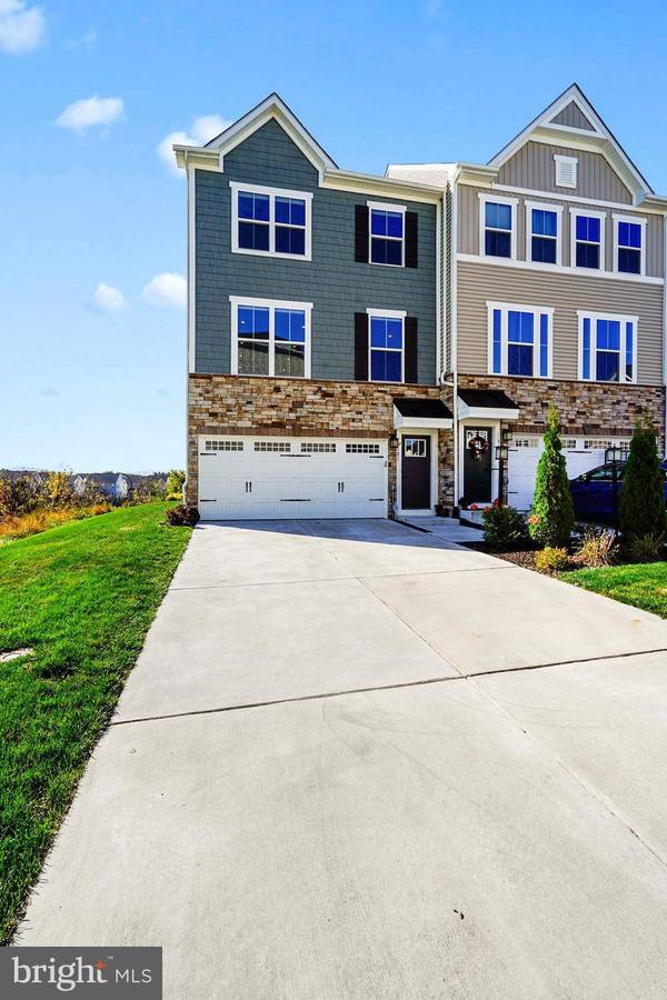 101 BERGAMOT WAY, Lake Frederick, VA 22630
