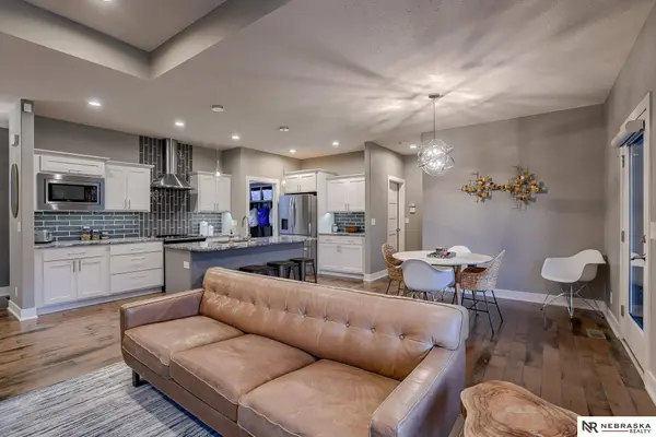 9521 Fairbanks Drive, Lincoln, NE 68516