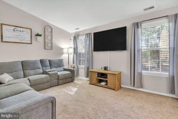 304 PAULIN DR, Glassboro, NJ 08028