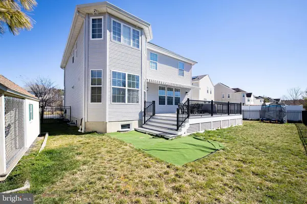 130 CRYSTAL LAKE DR, Egg Harbor Township, NJ 08234