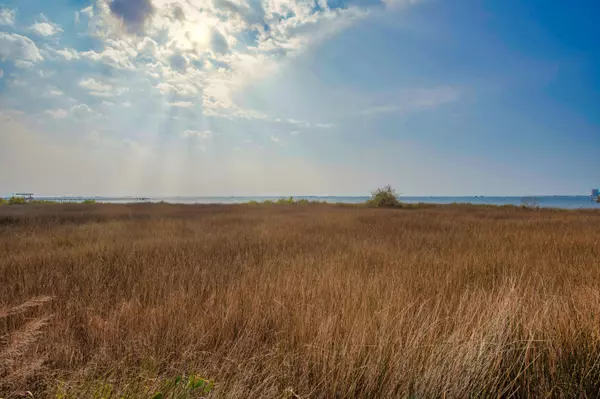 1135 Sawgrass Drive, Gulf Breeze, FL 32563