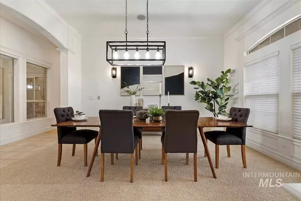 742 W Headwaters Dr, Eagle, ID 83616