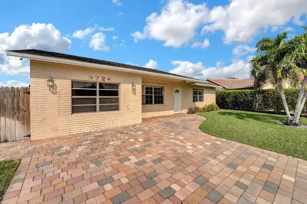 9726 Richmond CIR, Boca Raton, FL 33434