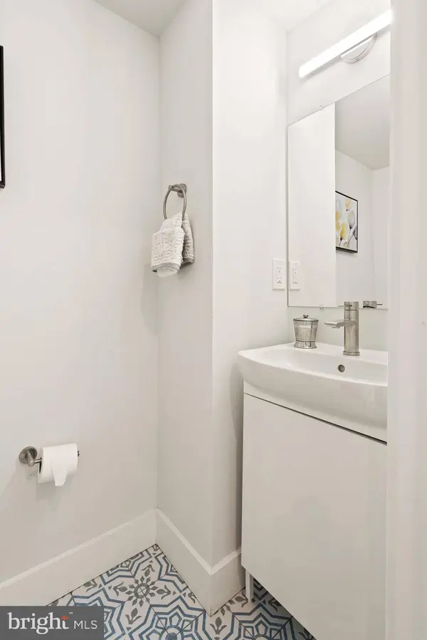 312 FARRAGUT ST NW, Washington, DC 20011