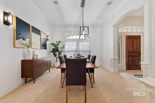 742 W Headwaters Dr, Eagle, ID 83616