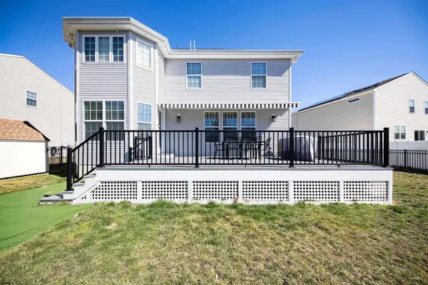 130 Crystal Lake Dr, Egg Harbor Township, NJ 08234