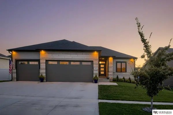 9521 Fairbanks Drive, Lincoln, NE 68516