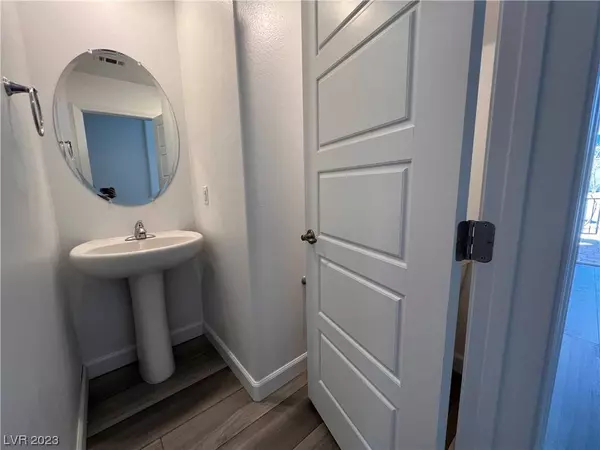 327 Bay Village Place, Henderson, NV 89011