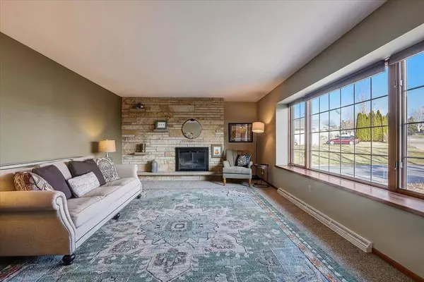 502 High St, Dane, WI 53529