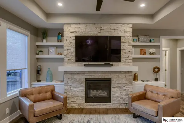 9521 Fairbanks Drive, Lincoln, NE 68516