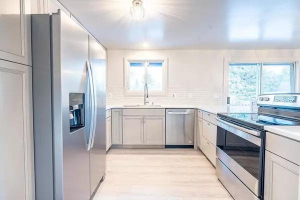 11512 N Merlin Dr, Spokane, WA 99218