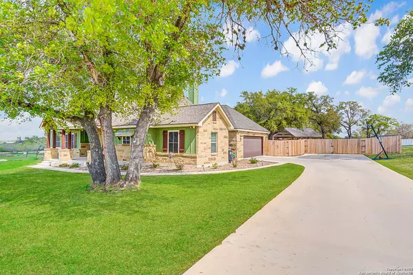 113 WESTERN WAY, Adkins, TX 78101