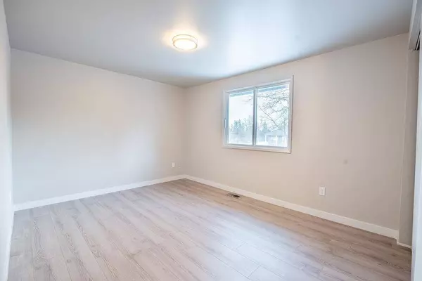 11512 N Merlin Dr, Spokane, WA 99218