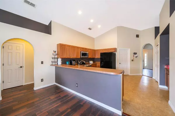 252 PIMA TRL, Groveland, FL 34736