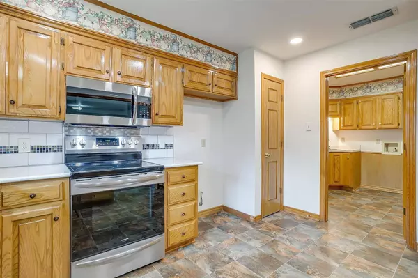 9624 Canyon Country Drive, Azle, TX 76020