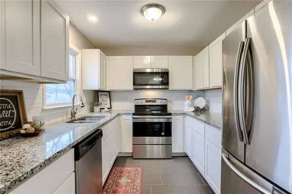 8903 Holly ST, Kansas City, MO 64114