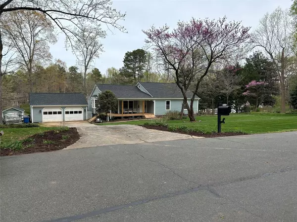 14211 Hackamore DR, Matthews, NC 28105