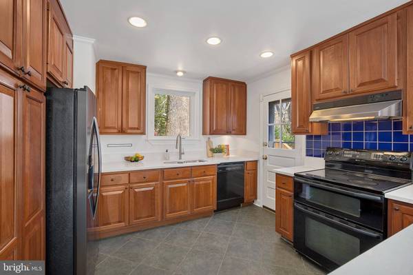 102 PARK VALLEY RD, Silver Spring, MD 20910