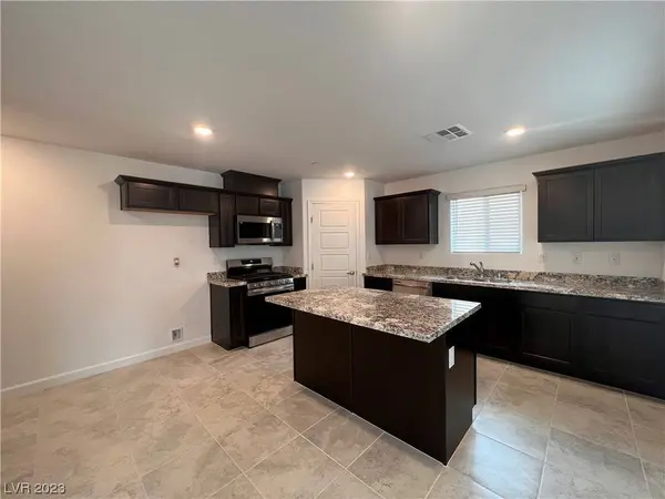 1868 Arcadian King Sun Street, Las Vegas, NV 89106