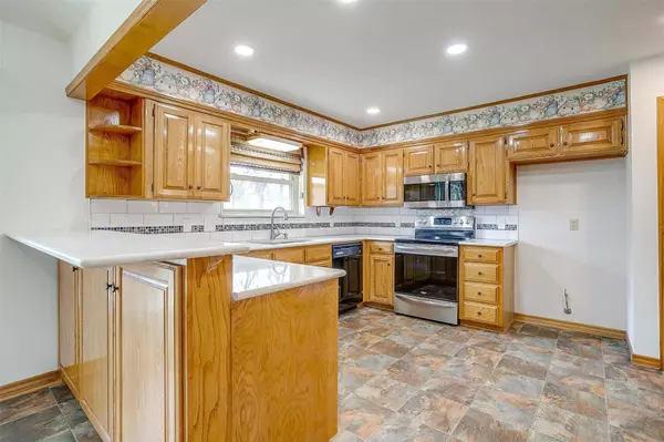 9624 Canyon Country Drive, Azle, TX 76020