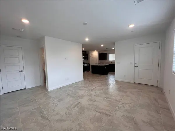 1868 Arcadian King Sun Street, Las Vegas, NV 89106