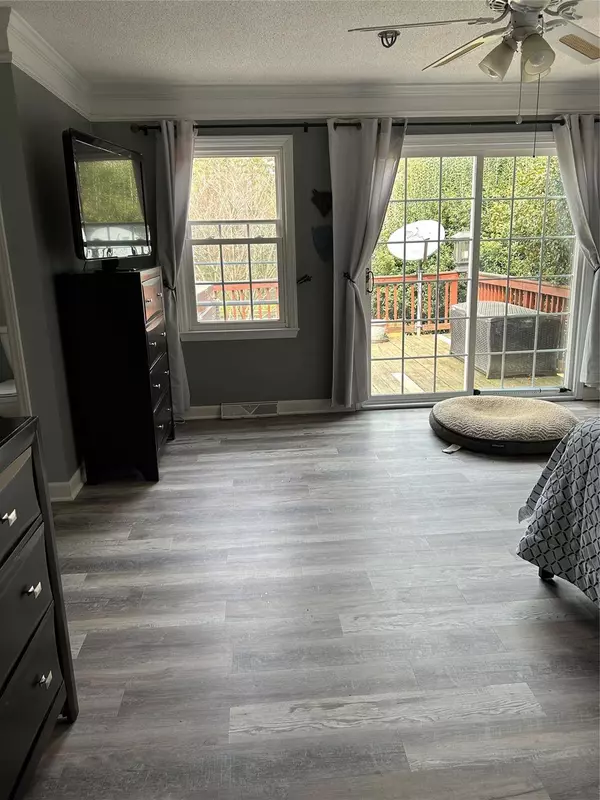 14211 Hackamore DR, Matthews, NC 28105