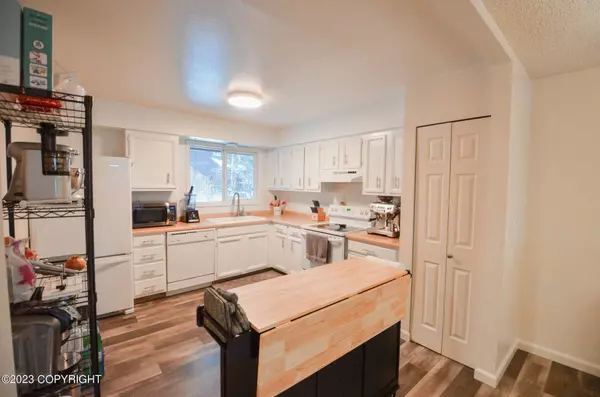 6424 Village Pkwy #134, Anchorage, AK 99504