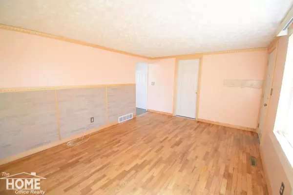 1025 Isham St., Owosso, MI 48867