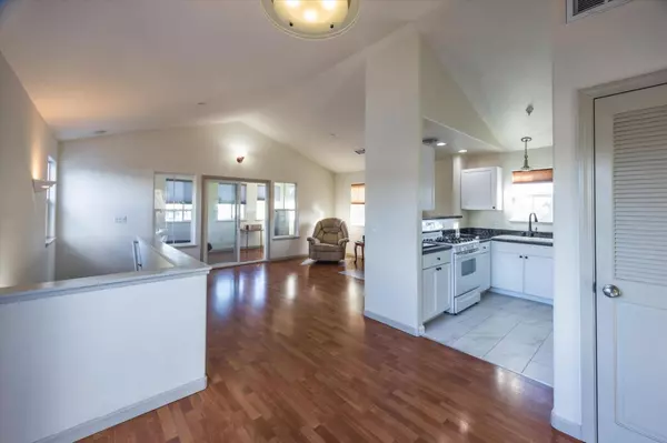 1127 Broadway, Sonoma, CA 95476