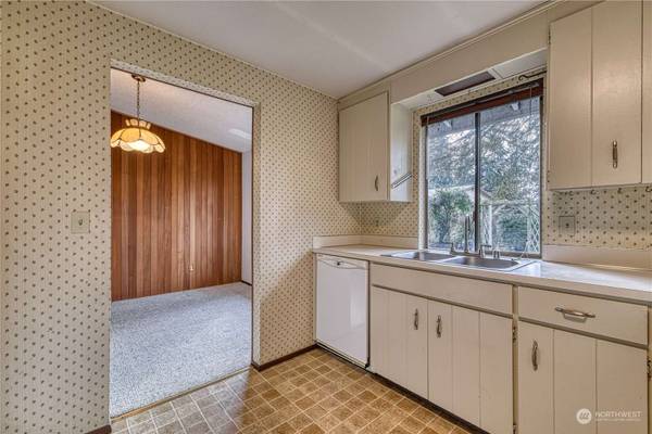 325 Point Fosdick PL NW, Gig Harbor, WA 98335