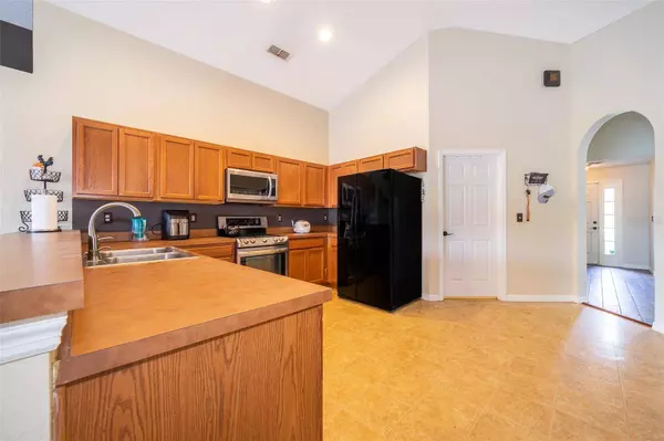 252 PIMA TRL, Groveland, FL 34736