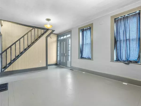 112 Vinton Street, Palo, IA 52324