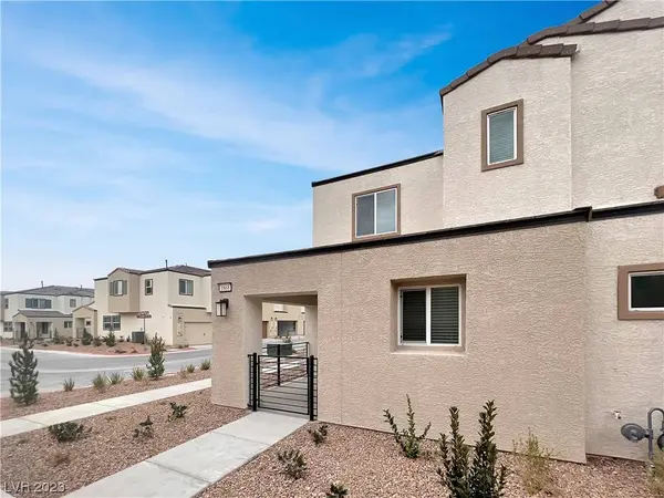 1868 Arcadian King Sun Street, Las Vegas, NV 89106