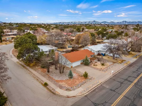 225 Rover BLVD, Los Alamos, NM 87547