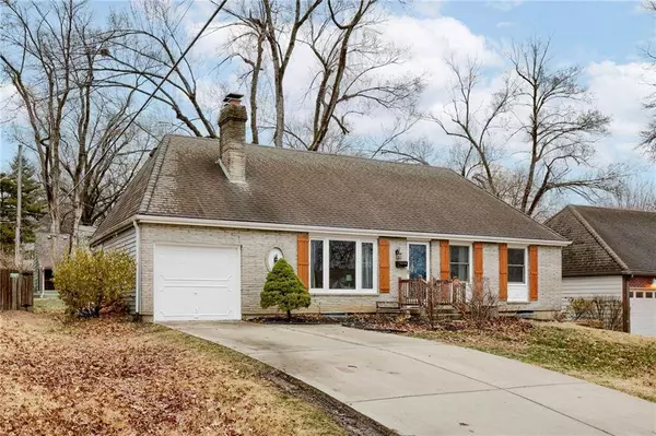 8903 Holly ST, Kansas City, MO 64114