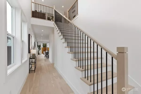 7314 11th AVE NE, Seattle, WA 98115