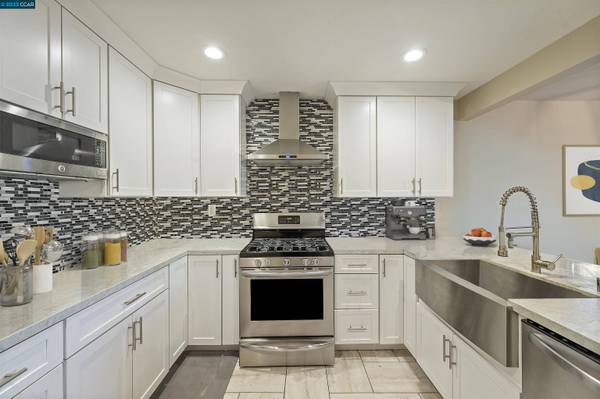 1991 Junction Dr, Concord, CA 94518