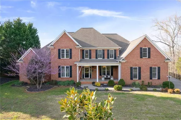 1967 Waterford Pointe RD, Lexington, NC 27292