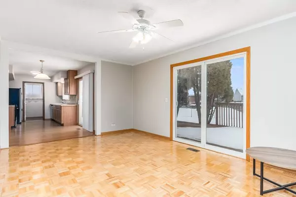 114 Filbert Drive, Streamwood, IL 60107