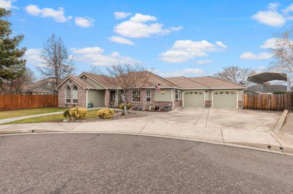 776 Mallory CT, Central Point, OR 97502