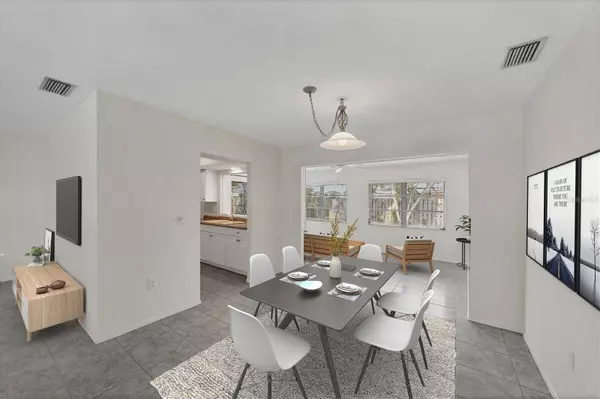 2630 LEAFY LN, Sarasota, FL 34239